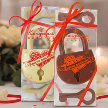 "Замок" скульптура молочный и белый шоколад в ассортименте