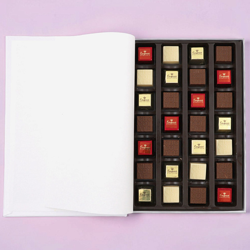 «С Днём Рождения» книга с конфетами ассорти (белая)