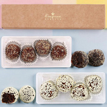 Конфеты из хурмы в белой шоколадной посыпке, фундуком 