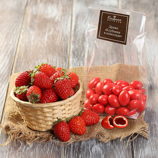 Драже Клубника в шоколаде 150г