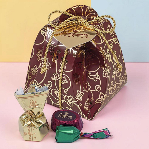 Набор орехов и конфет ассорти колокол "Классика Конфаэль"